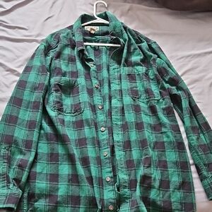 Duluth Trading Co Green and Black Plaid Flannel